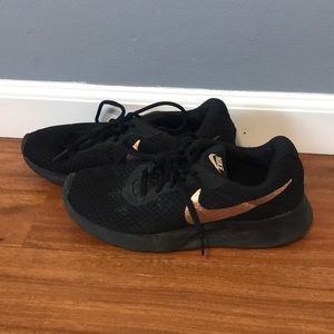 Women’s Black Nike Tanjun Shoes